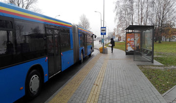 KLAIPĖDIEČIAMS – ATNAUJINTOS KELEIVINIO TRANSPORTO STOTELĖS