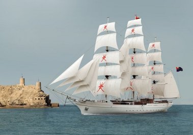 EGZOTIŠKOS ŠALIES BURLAIVIS PAPUOŠ ŠIŲ METŲ „THE TALL SHIPS RACES 2017“ LENKTYNIŲ LAIVYNĄ