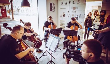 VIOLONČELĖS SOSTINĖ KLAIPĖDA SUBŪRĖ MUZIKOS ELITO ŽVAIGŽDES