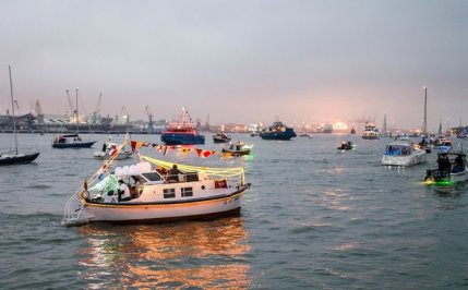 JŪRIŠKĄ LAIVŲ PARADĄ LYDĖS PUSŠIMTIS TRADICINIŲ IR NAUJŲ RENGINIŲ