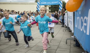 Atvykstantis garsenybių karavanas kvies bėgti už maistą