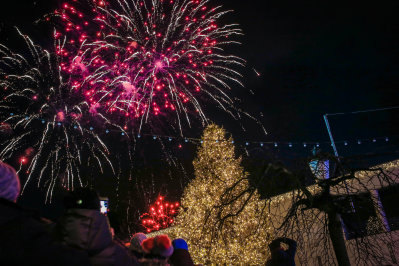 Naujųjų metų naktis su pačiūžomis ir fejerverkais